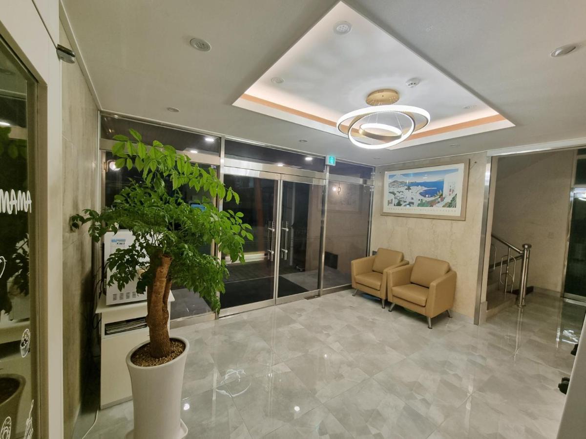 Trevi Hotel Чечжу Екстер'єр фото