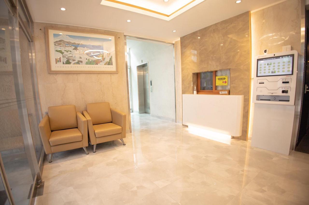 Trevi Hotel Чечжу Екстер'єр фото