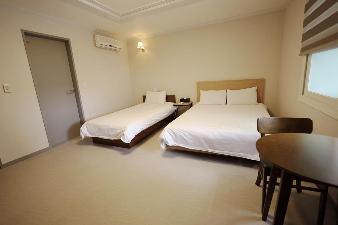 Trevi Hotel Чечжу Екстер'єр фото