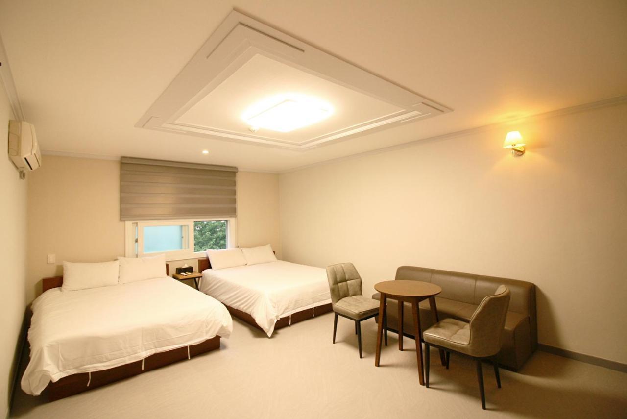 Trevi Hotel Чечжу Екстер'єр фото