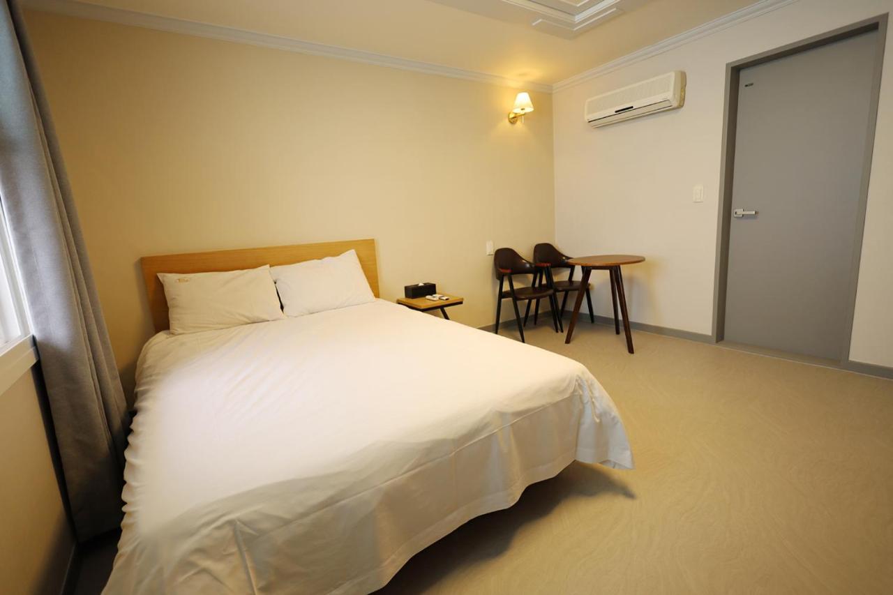 Trevi Hotel Чечжу Екстер'єр фото
