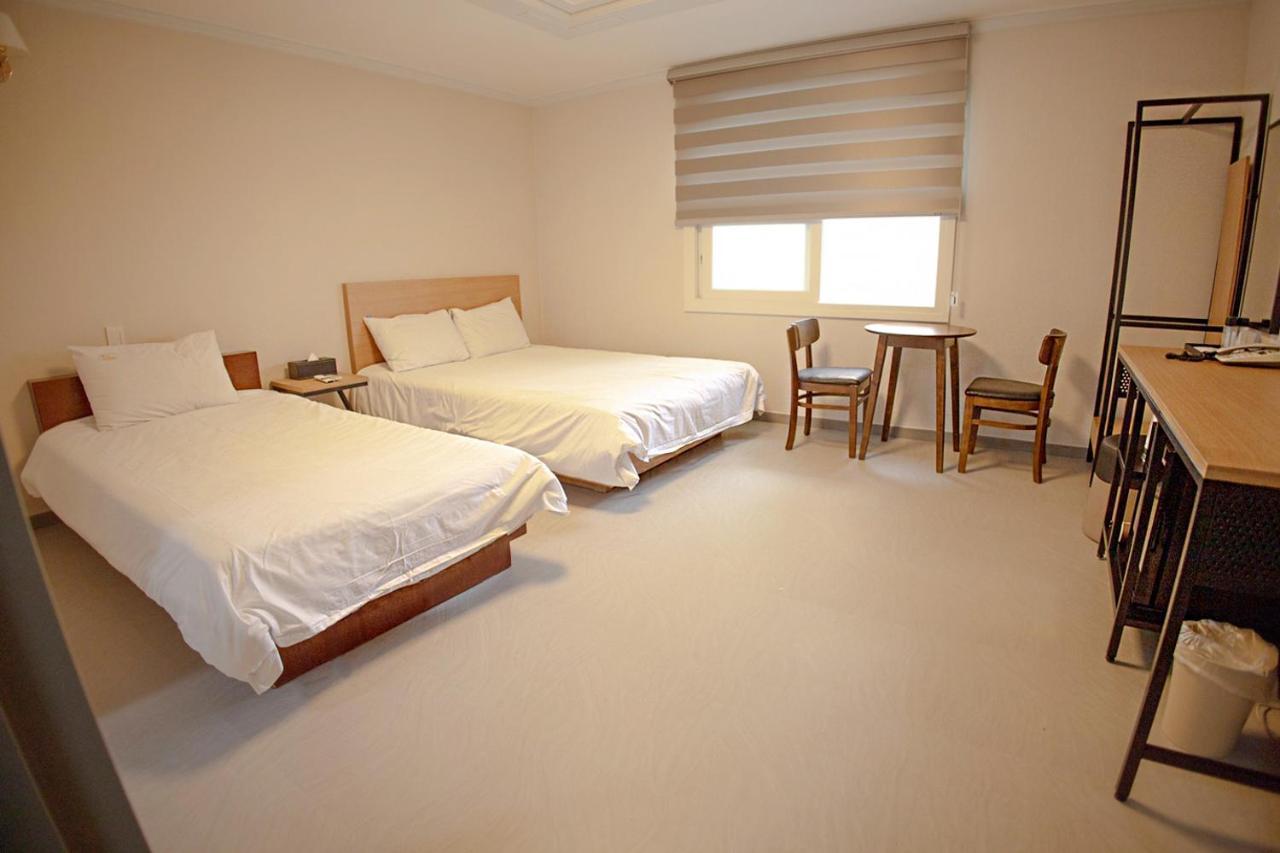 Trevi Hotel Чечжу Екстер'єр фото