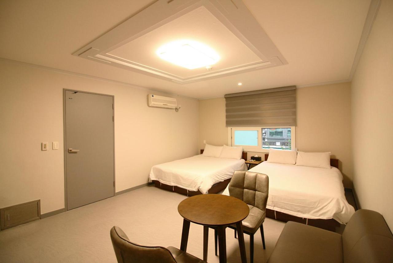 Trevi Hotel Чечжу Екстер'єр фото