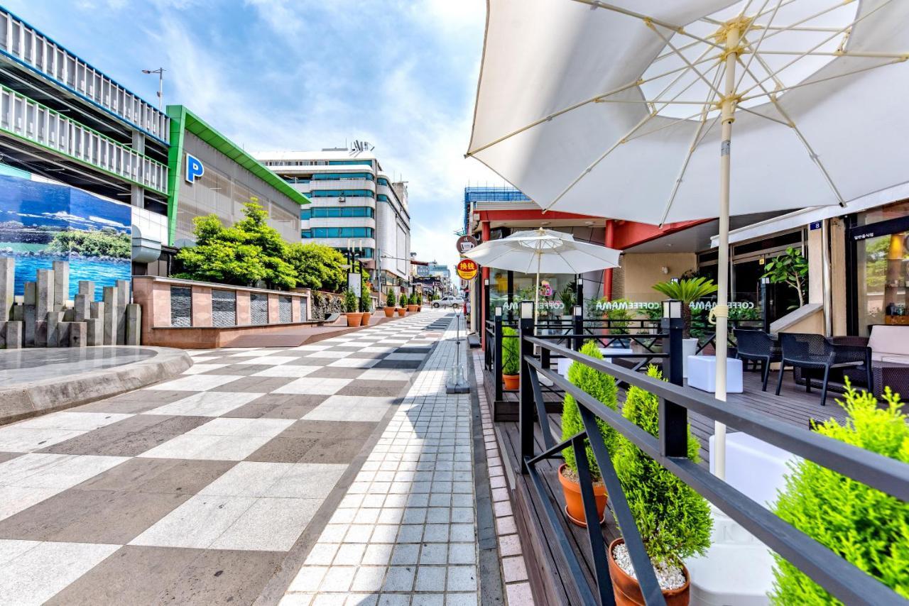Trevi Hotel Чечжу Екстер'єр фото
