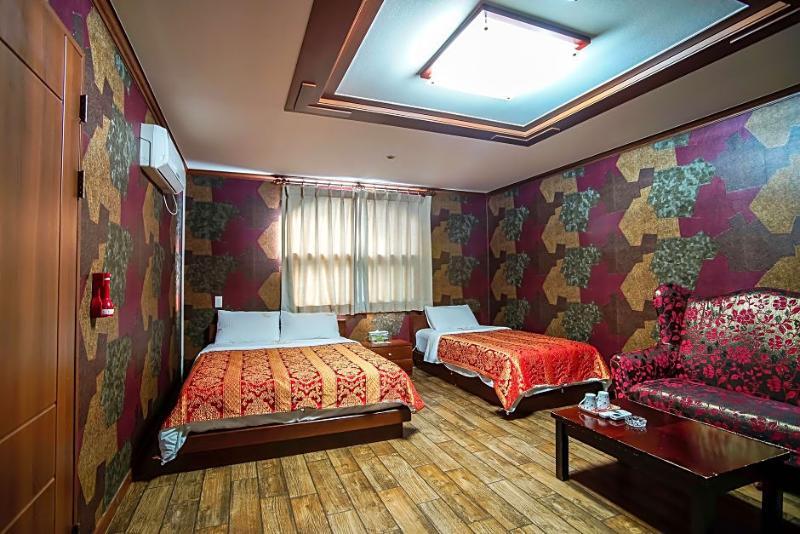Trevi Hotel Чечжу Екстер'єр фото