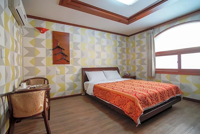 Trevi Hotel Чечжу Екстер'єр фото